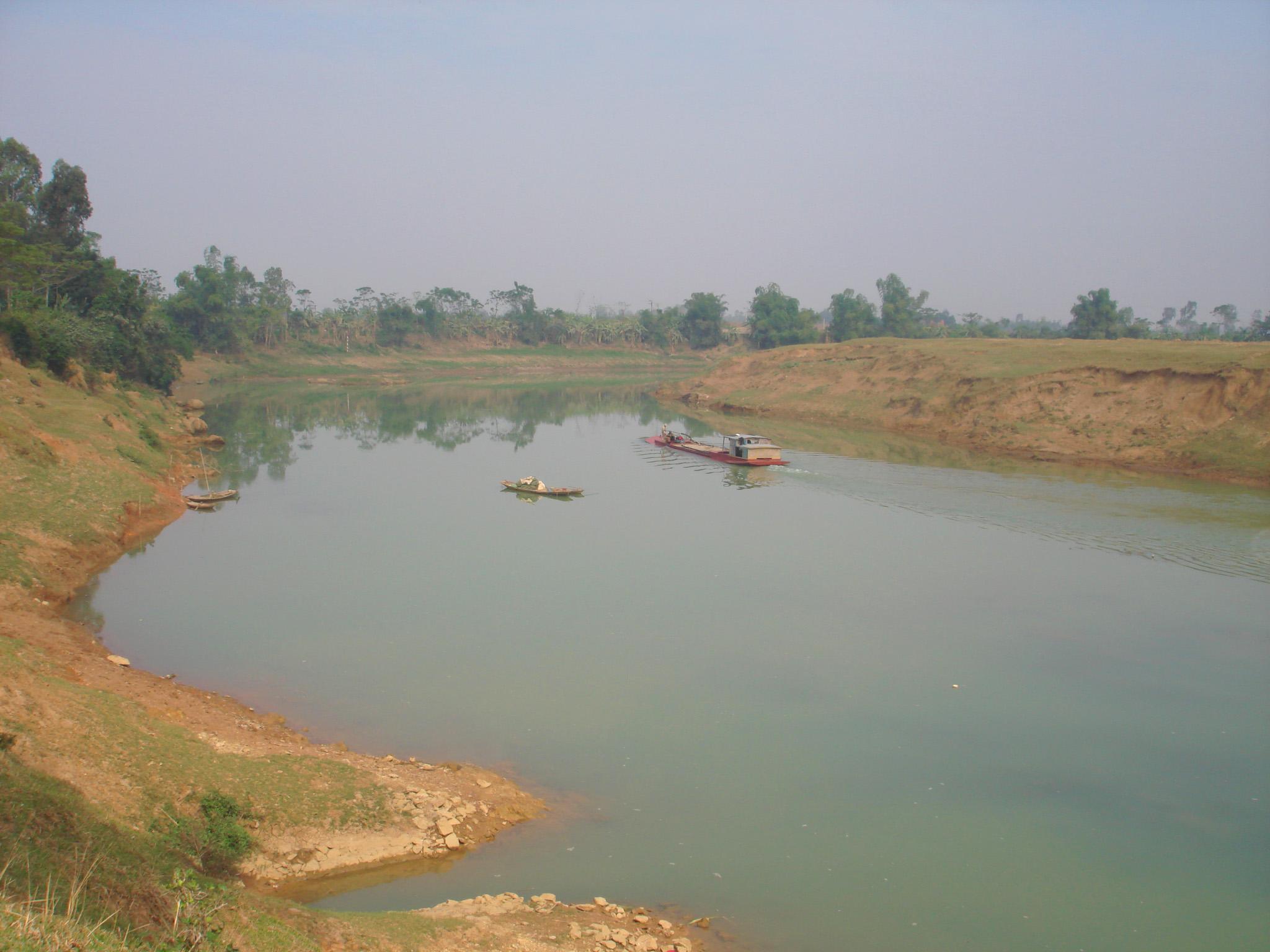 Sông Bưởi (ảnh Nguyễn Xuân Toán)