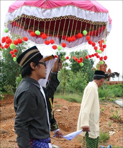 Cham ethnic wedding ceremony