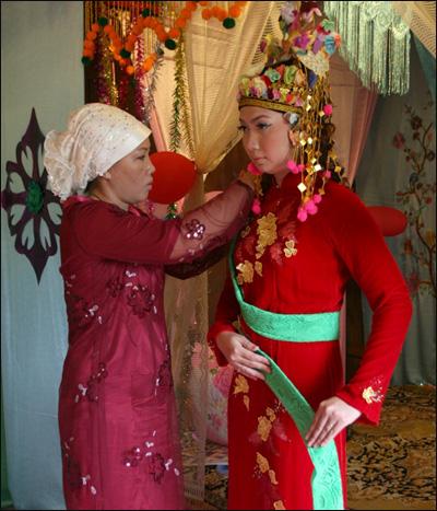 Cham ethnic wedding ceremony