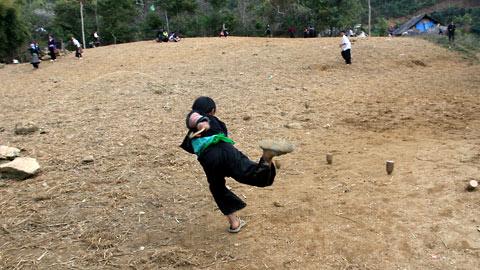 Joining Fun in Traditional games of children in Vietnam’s mountainous region Joining Fun in Traditional games of children in Vietnam’s mountainous region
