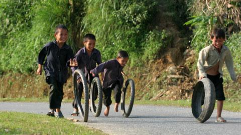 Joining Fun in Traditional games of children in Vietnam’s mountainous region