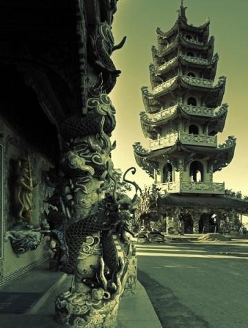 Vietnamese architecture through lens of photographers