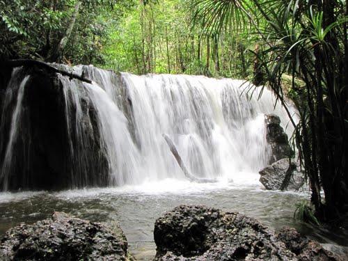 Tranh Stream- a Perfect Mixture of Stream, Beach, Forest and Mountain