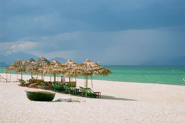 Attractive tourist beaches in Vietnam  